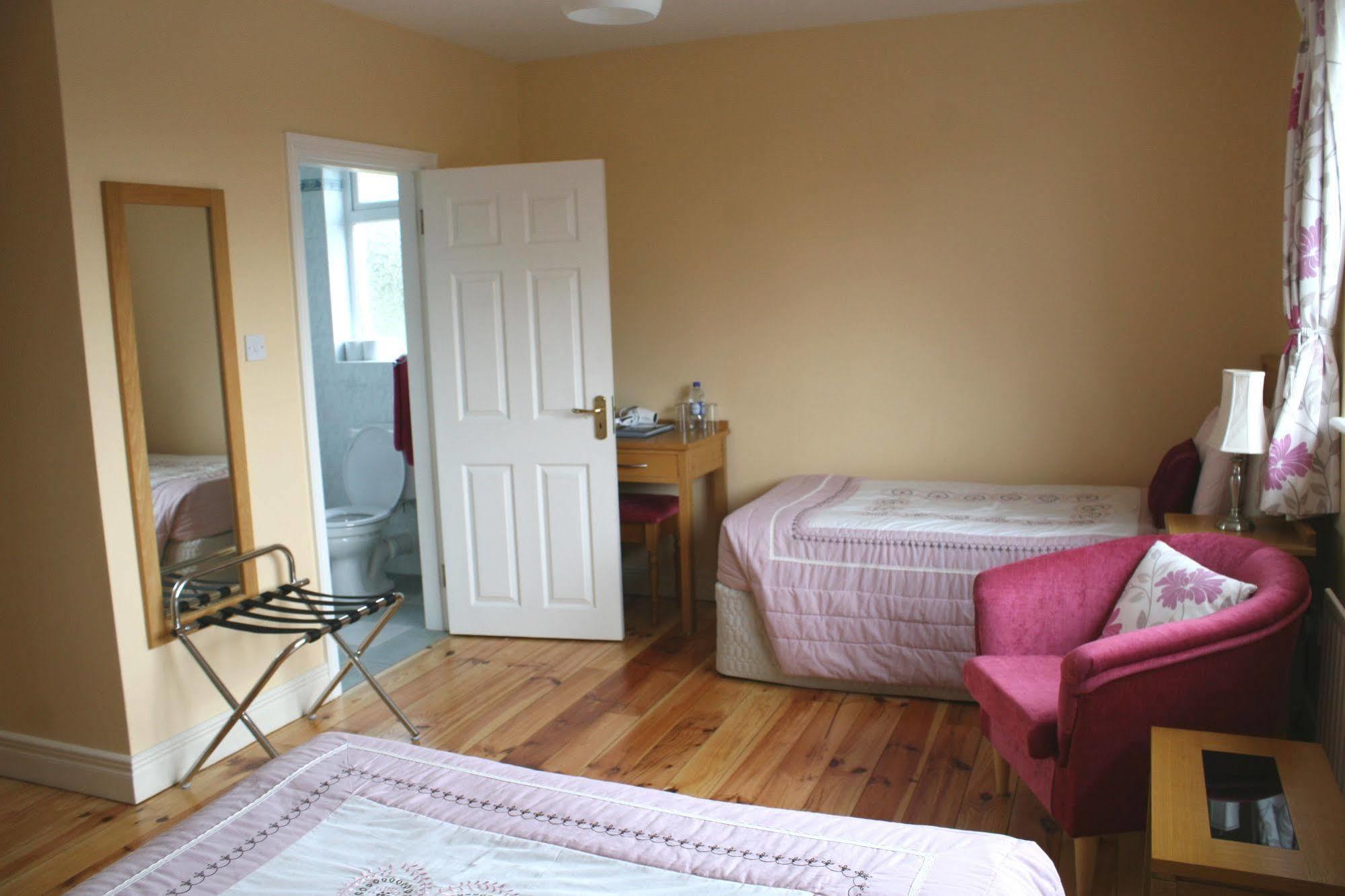Carrowntober House B & B Oughterard Ngoại thất bức ảnh