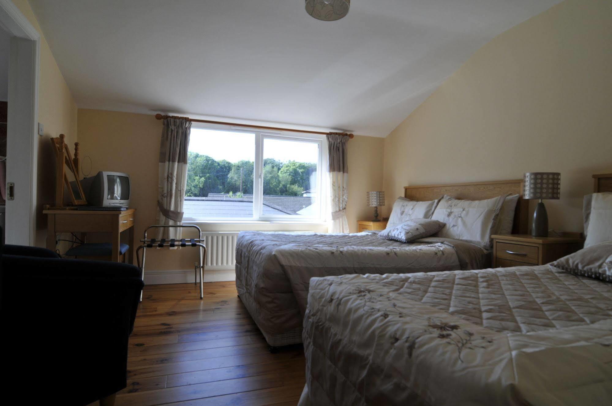 Carrowntober House B & B Oughterard Ngoại thất bức ảnh
